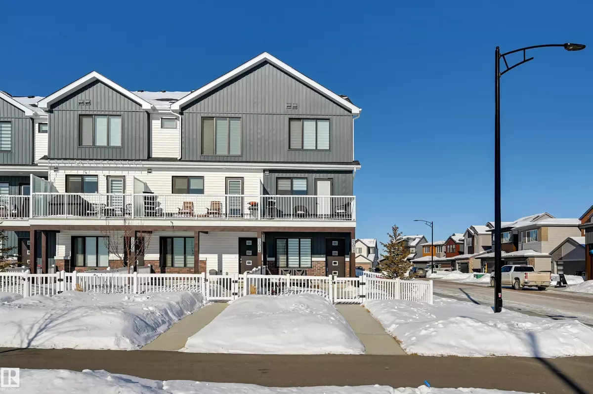 Edmonton, AB T6M 1P9,5012 RIVER'S EDGE WY NW