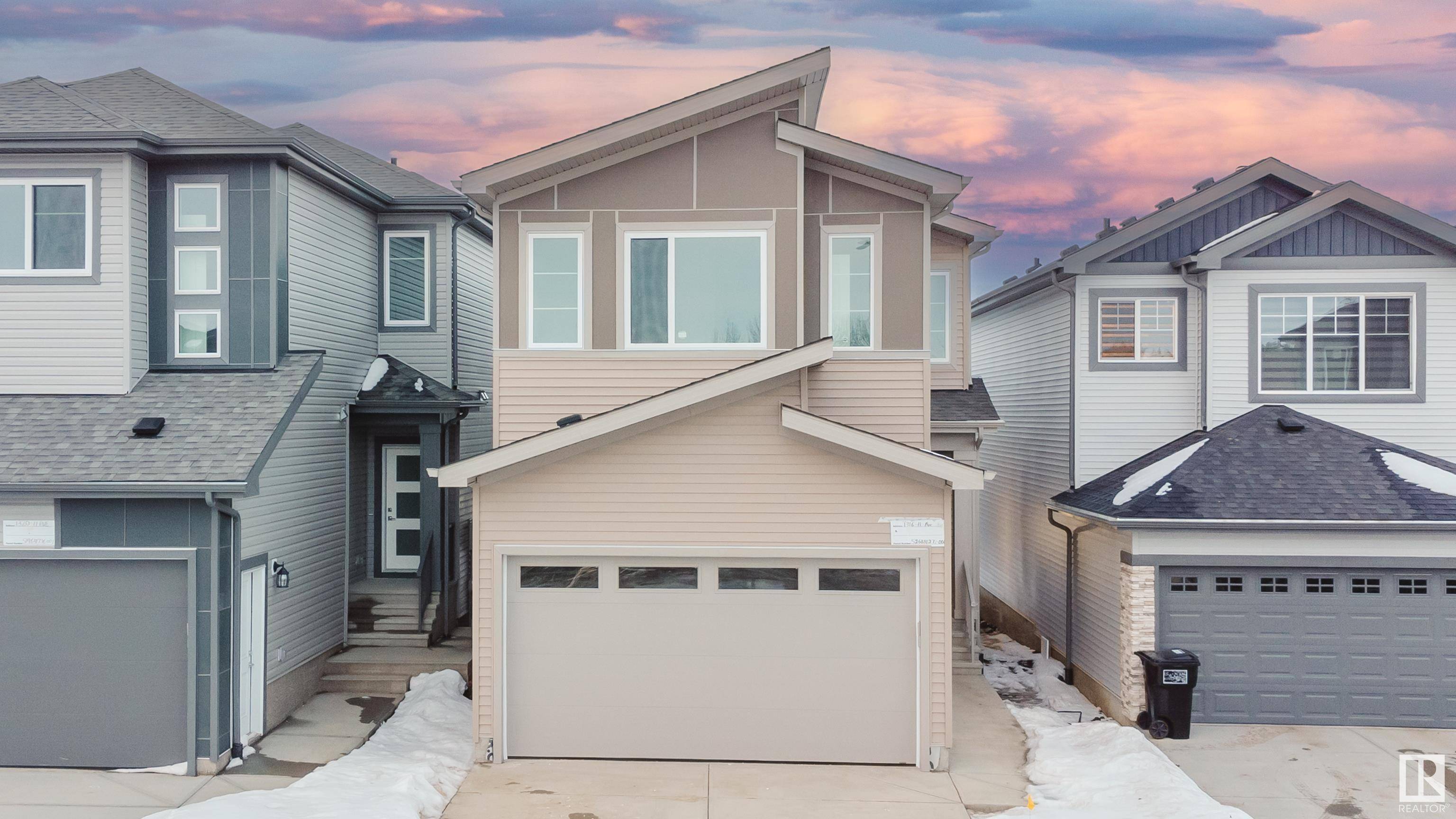 Edmonton, AB T6T 2W3,1316 11 AV NW