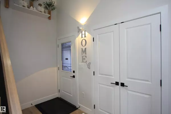 Spruce Grove, AB T7X 2X4,10 AMBERLEY BA