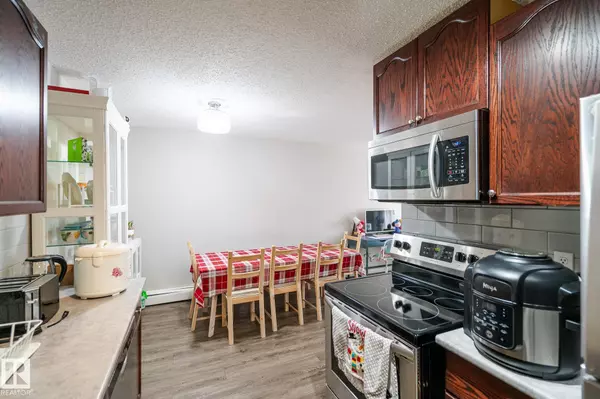 Edmonton, AB T5H 3C7,#204 10615 110 street NW