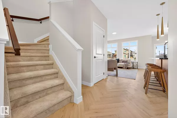 Edmonton, AB T6W 5S2,8207 Kiriak LO SW