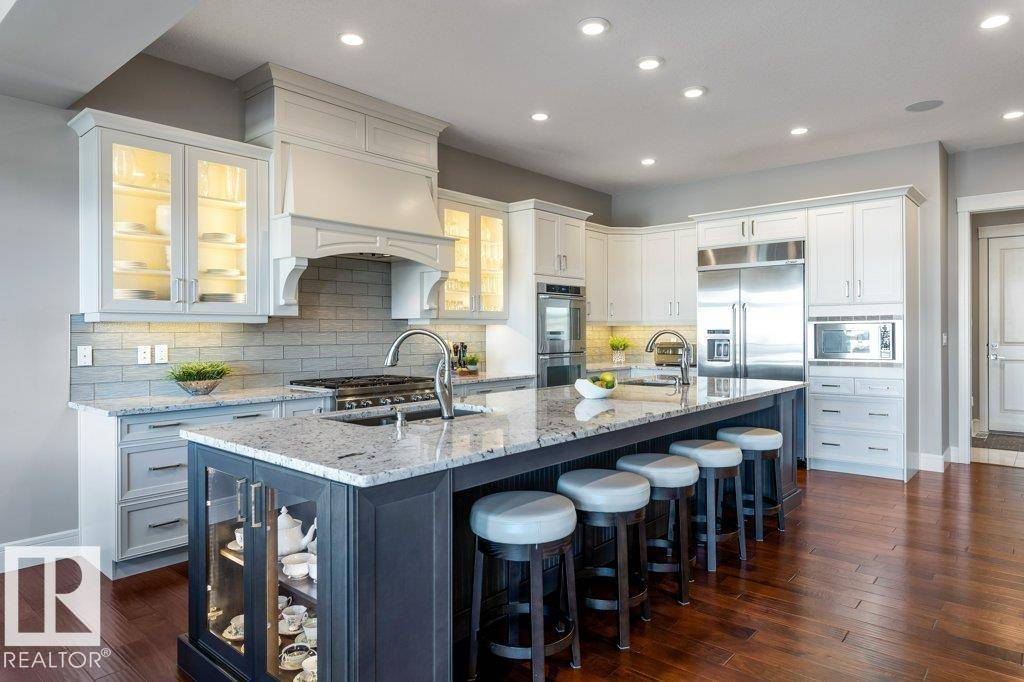 Edmonton, AB T6W 2E2,4096 WHISPERING RIVER DR NW