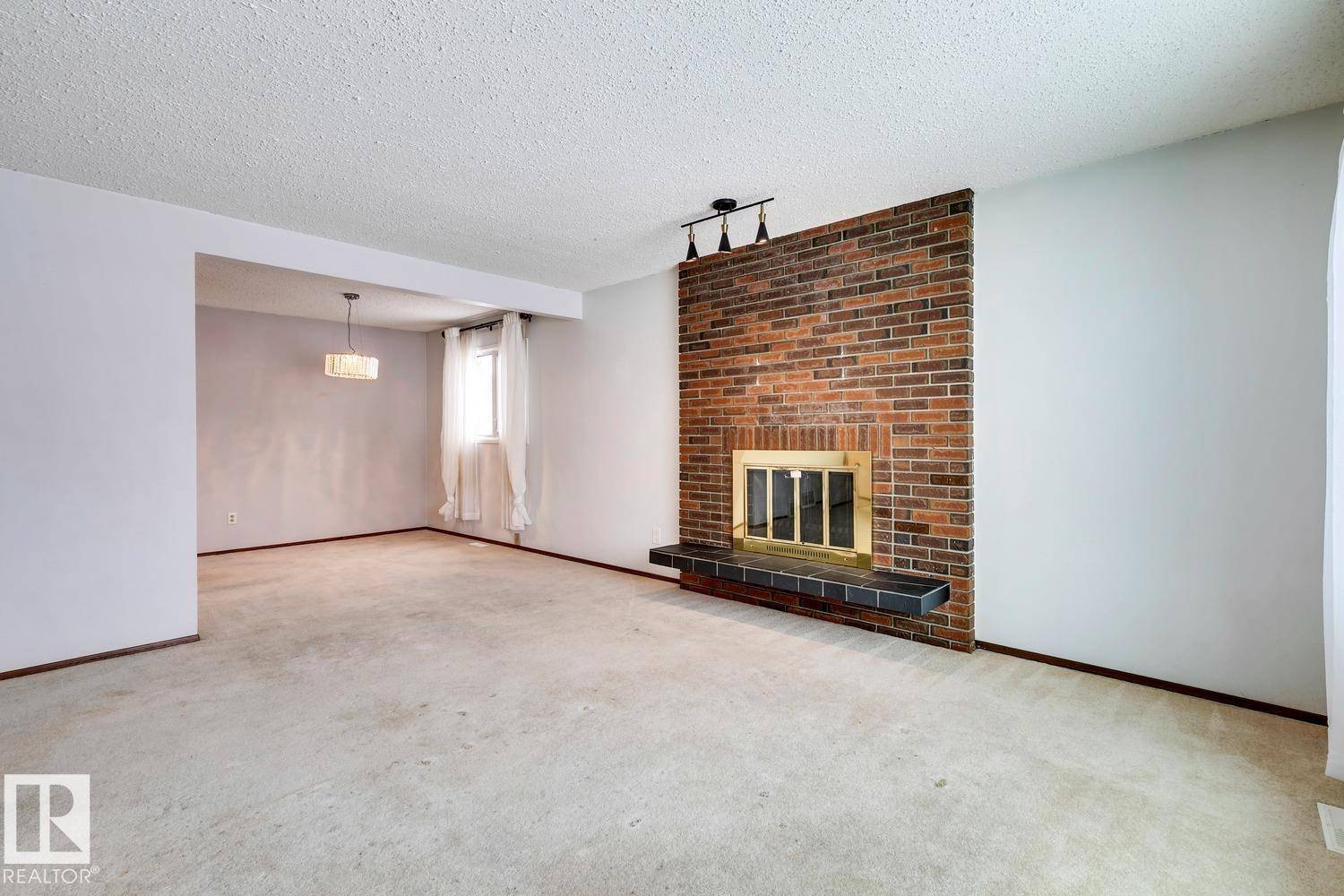 Edmonton, AB T5A 3V6,13520 25 ST NW