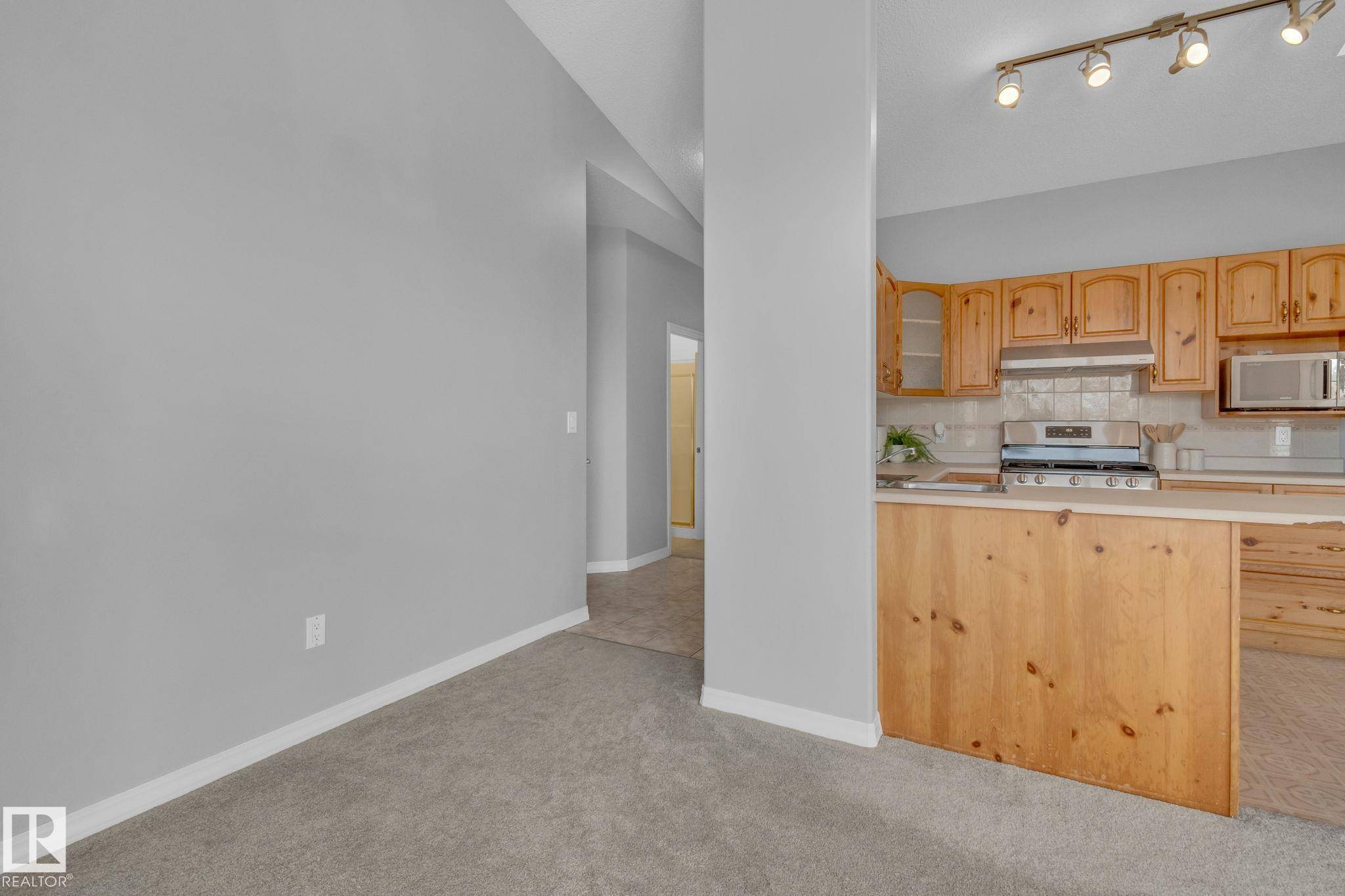 Edmonton, AB T6C 4P7,#303 9745 96A ST NW