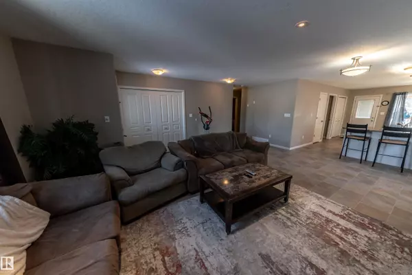 Rural Lac Ste. Anne County, AB T0E 0A0,5719 Ste Anne TR