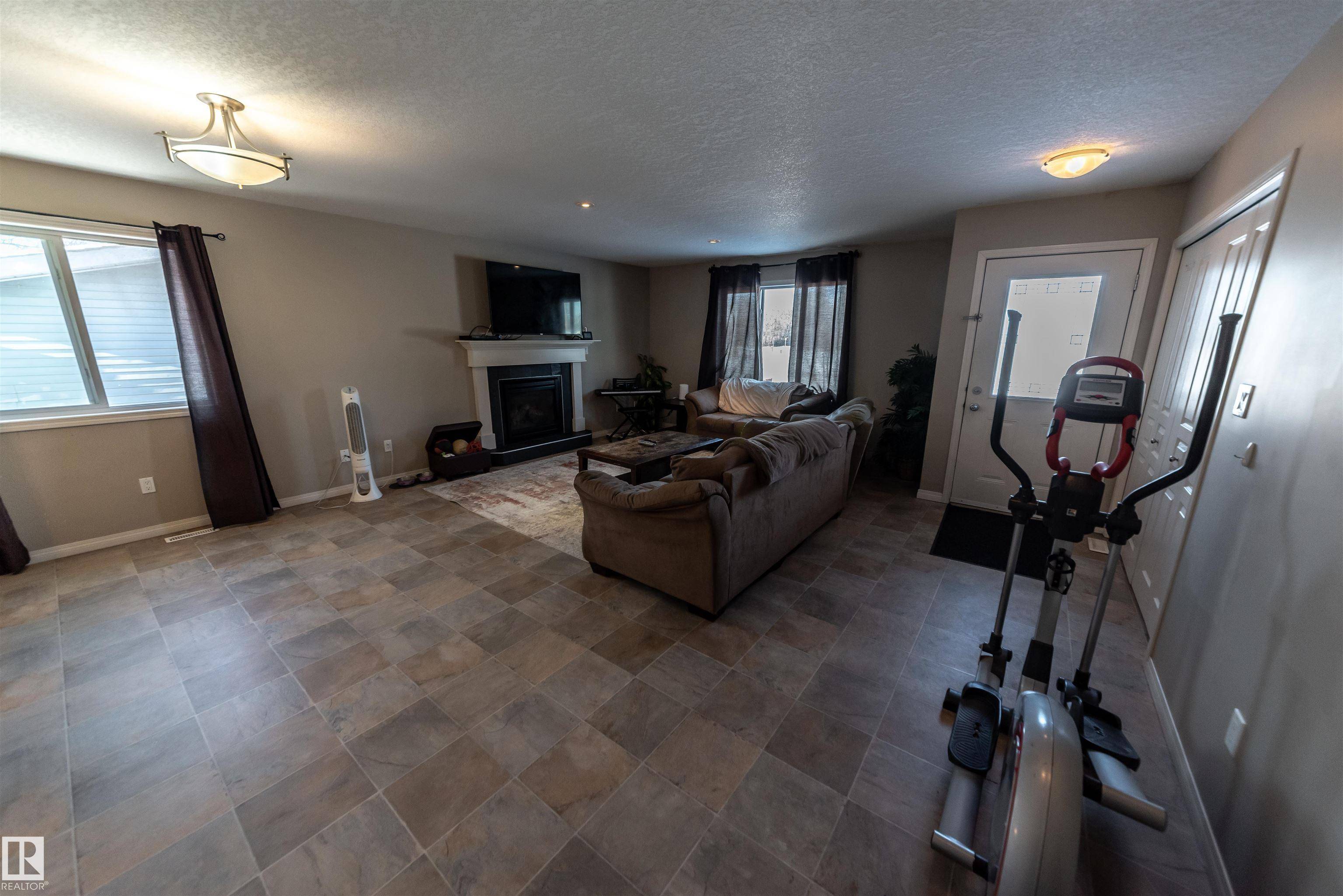 Rural Lac Ste. Anne County, AB T0E 0A0,5719 Ste Anne TR