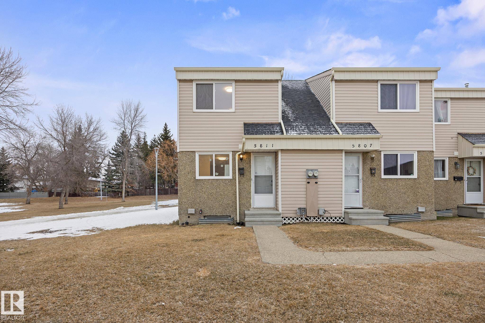 5811 RIVERBEND RD NW, Edmonton, AB T6H 5A8