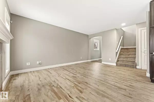 Edmonton, AB T6X 0S5,2046 69A ST SW