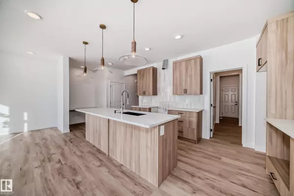 Edmonton, AB T6W 5S2,8215 Kiriak LO SW