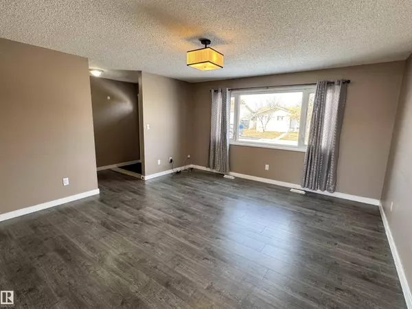 Bruderheim, AB T0B 0S0,5219 51 Av