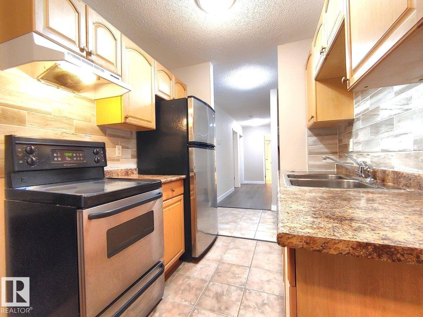 Edmonton, AB T5P 2H3,#3 10146 154 ST NW