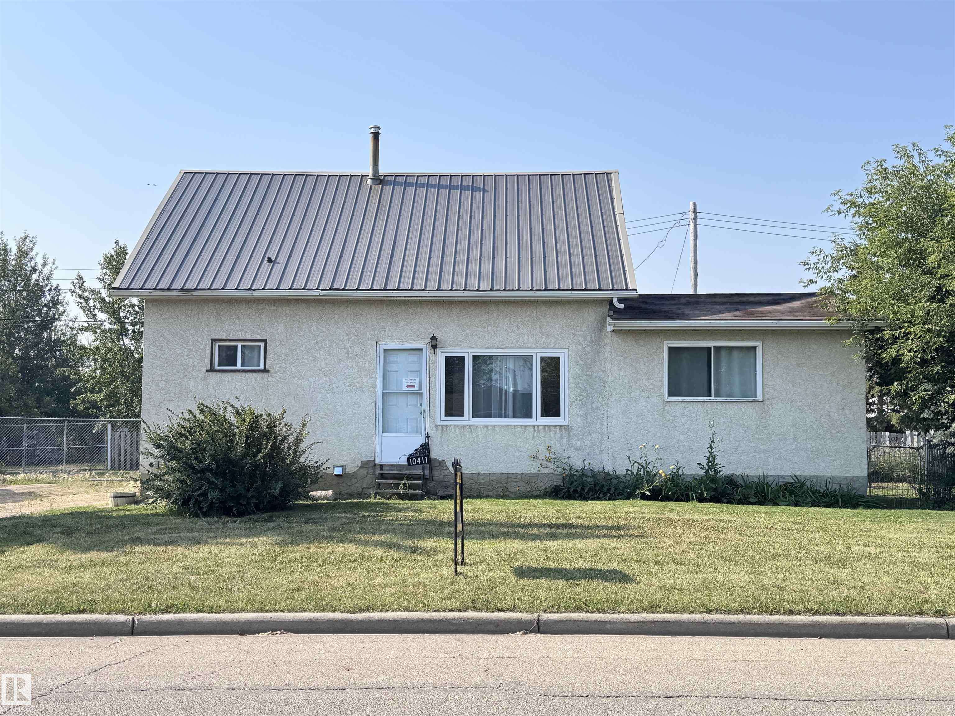10411 102 ST, Westlock, AB T7P 1K7