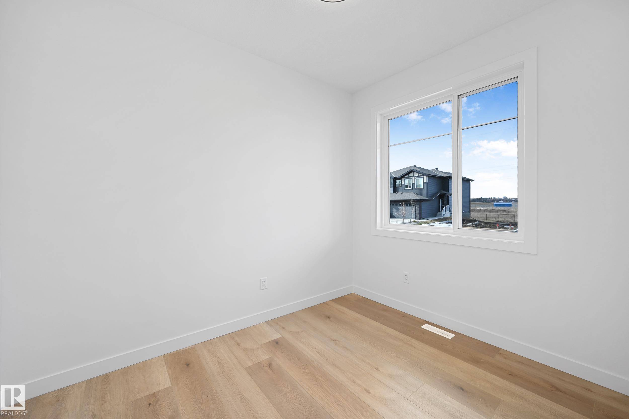 Fort Saskatchewan, AB T8L 0Y3,85 Wiltree TC