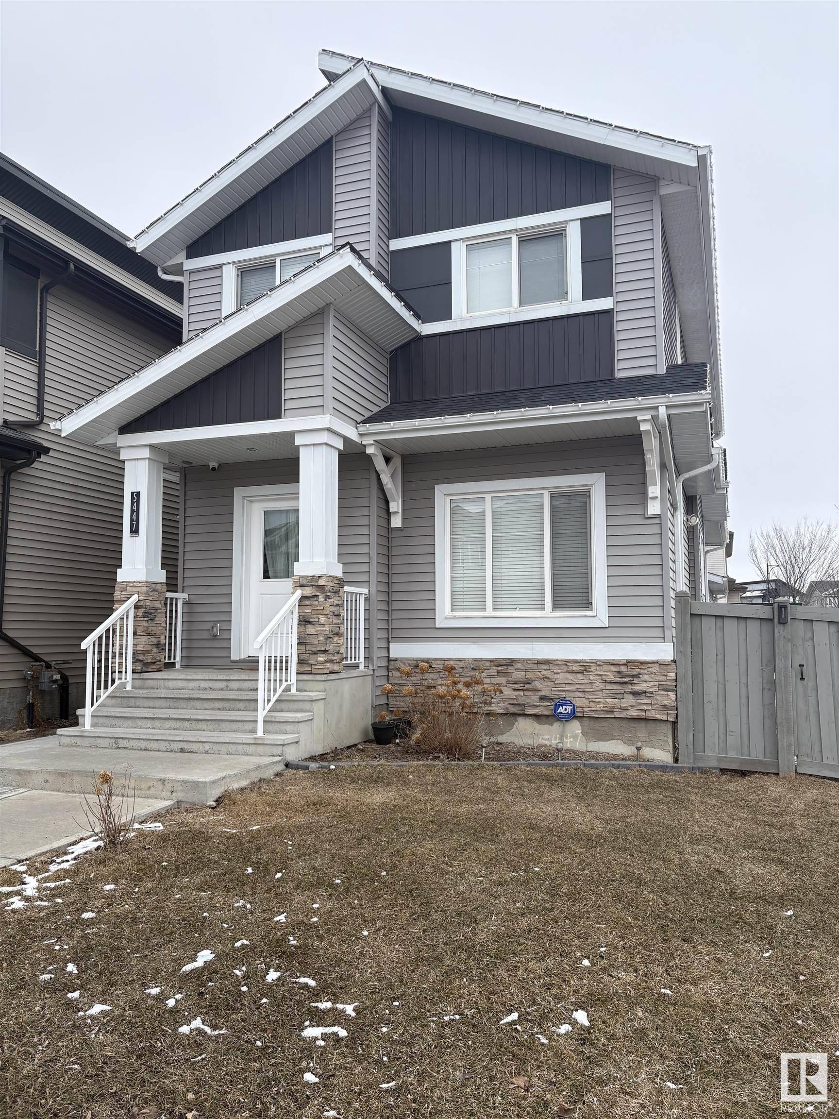 Edmonton, AB T6W 2Y6,5447 chapelle RD SW SW