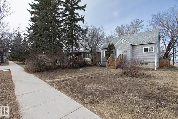 10902 65 AV NW, Edmonton, AB T6H 4R6