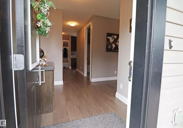 Stony Plain, AB T7Z 0L9,1071 SOUTH CREEK WD