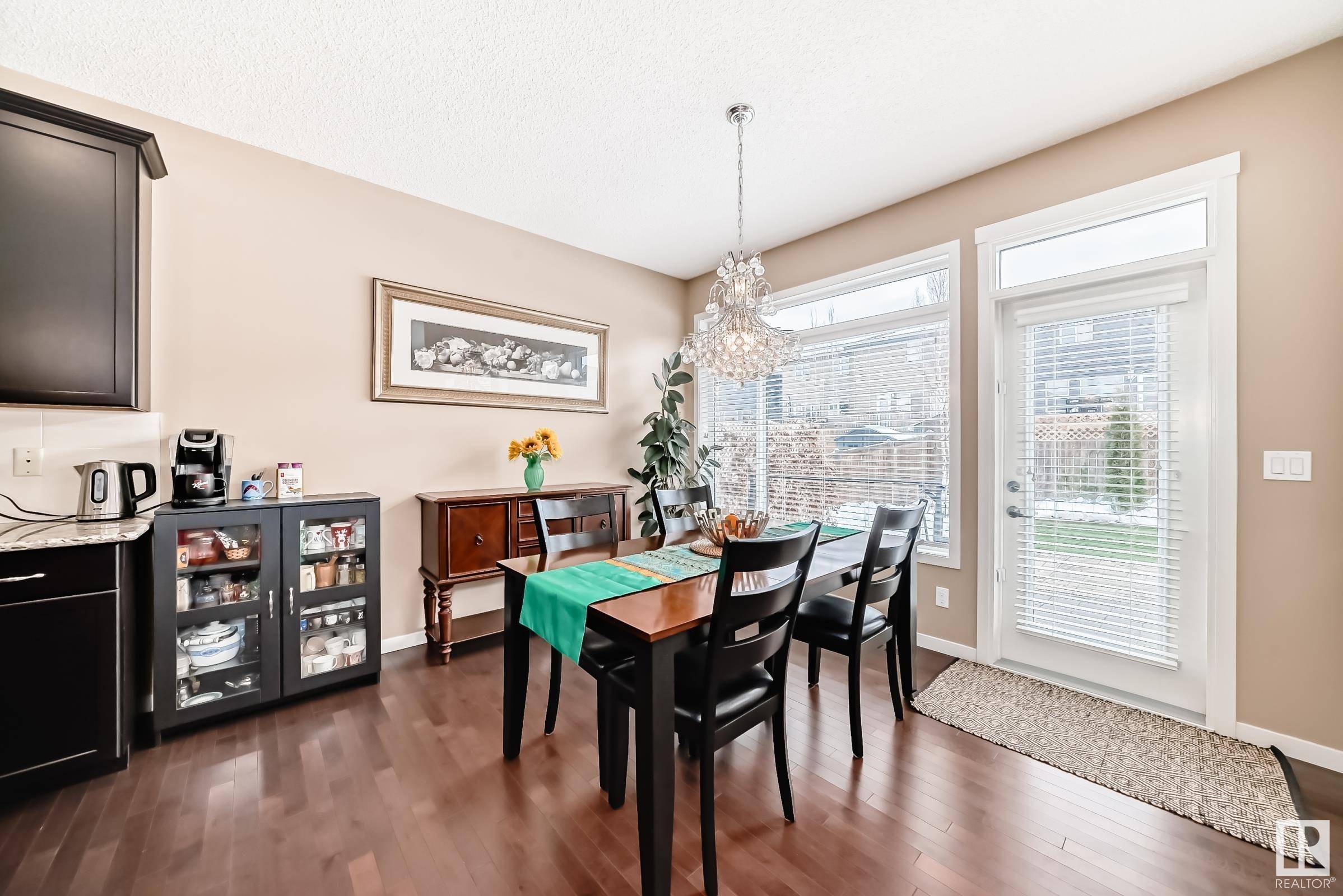 Edmonton, AB T6X 1X3,2141 53 ST SW