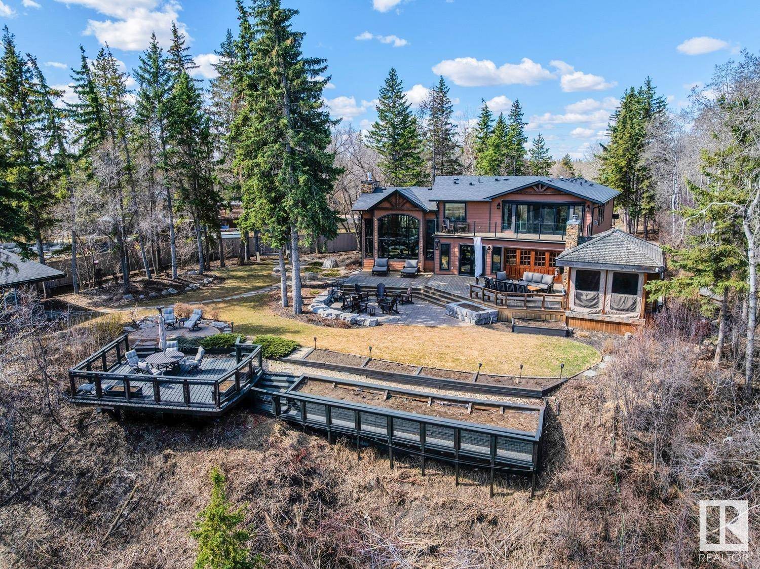 5 DONSDALE CR NW, Edmonton, AB T6M 2N3