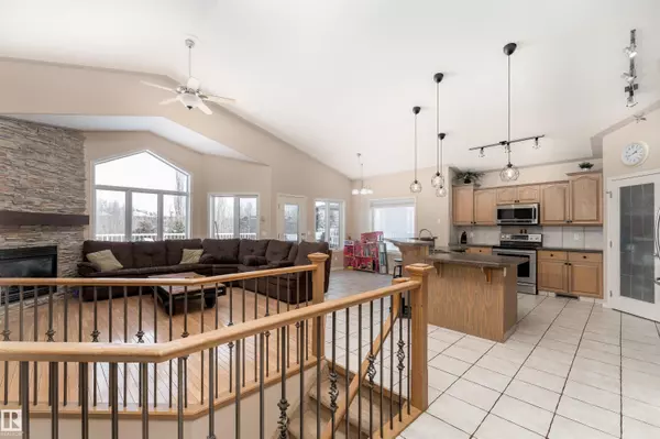 Ardrossan, AB T8E 2A2,22 SECOND AV