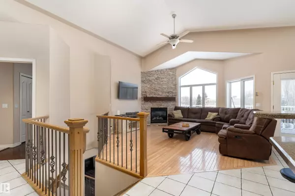 Ardrossan, AB T8E 2A2,22 SECOND AV