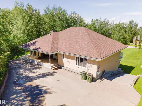 5631 49 ST, Rural Lac Ste. Anne County, AB T0E 0A0