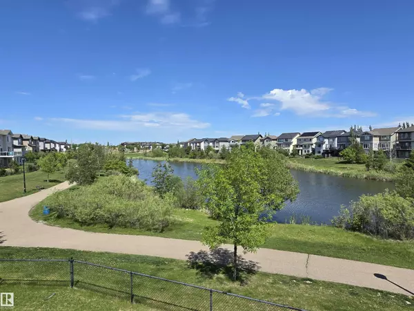 5441 Allbright SQ SW, Edmonton, AB T6W 3H7