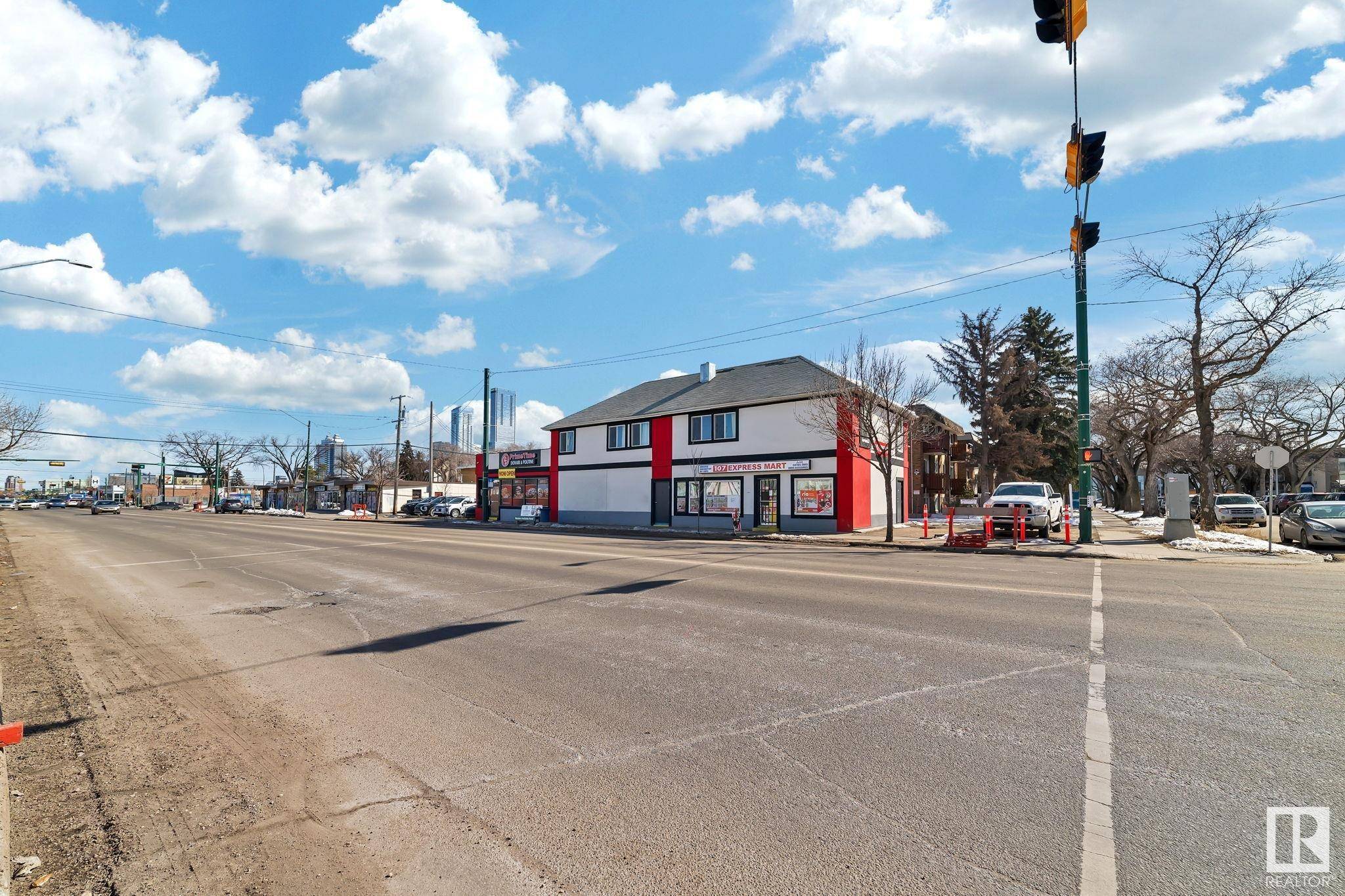 Edmonton, AB T5H 0X6,11019,21,23 107 AV NW