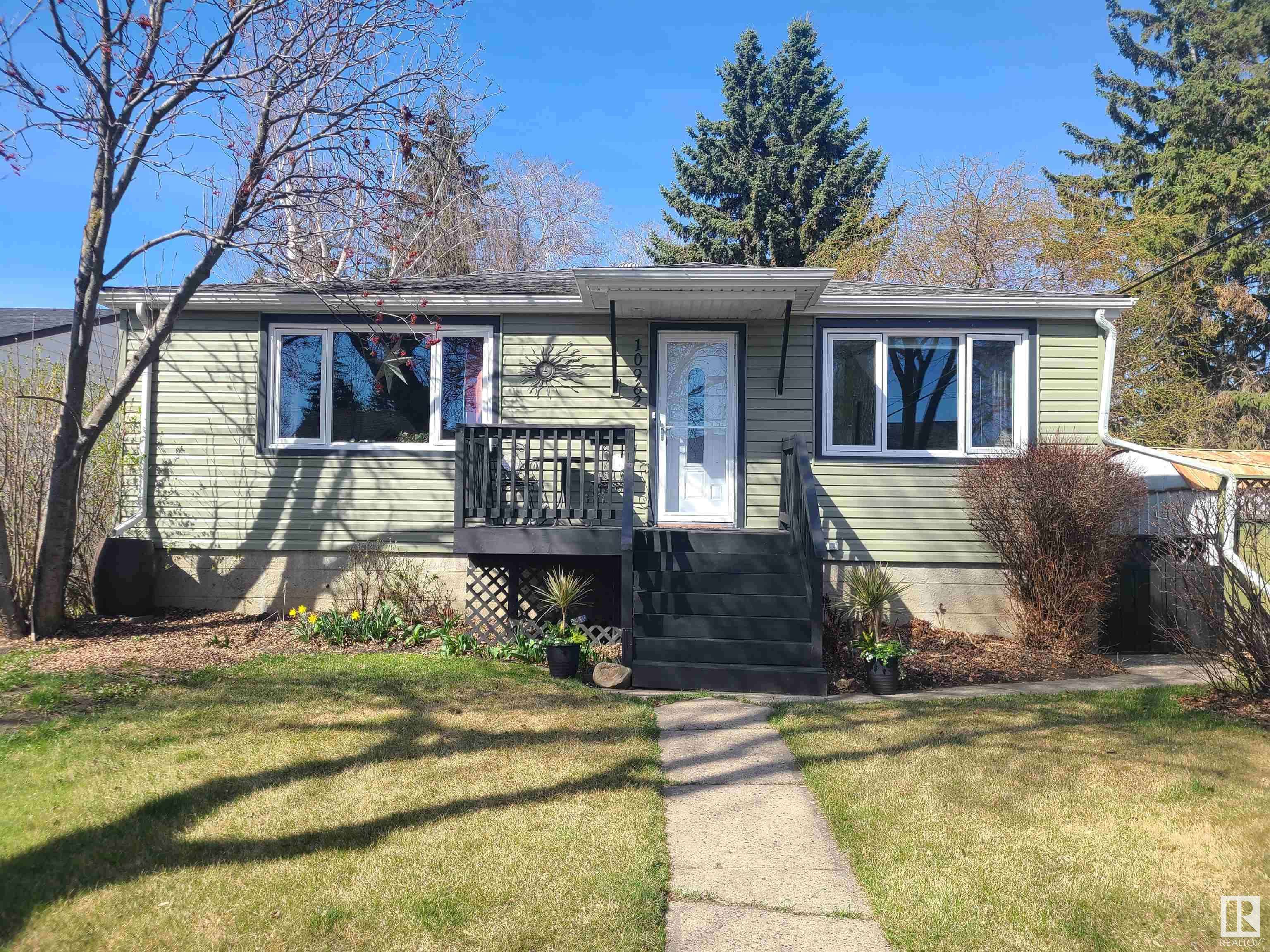 10962 135 ST NW NW, Edmonton, AB T5M 1K2