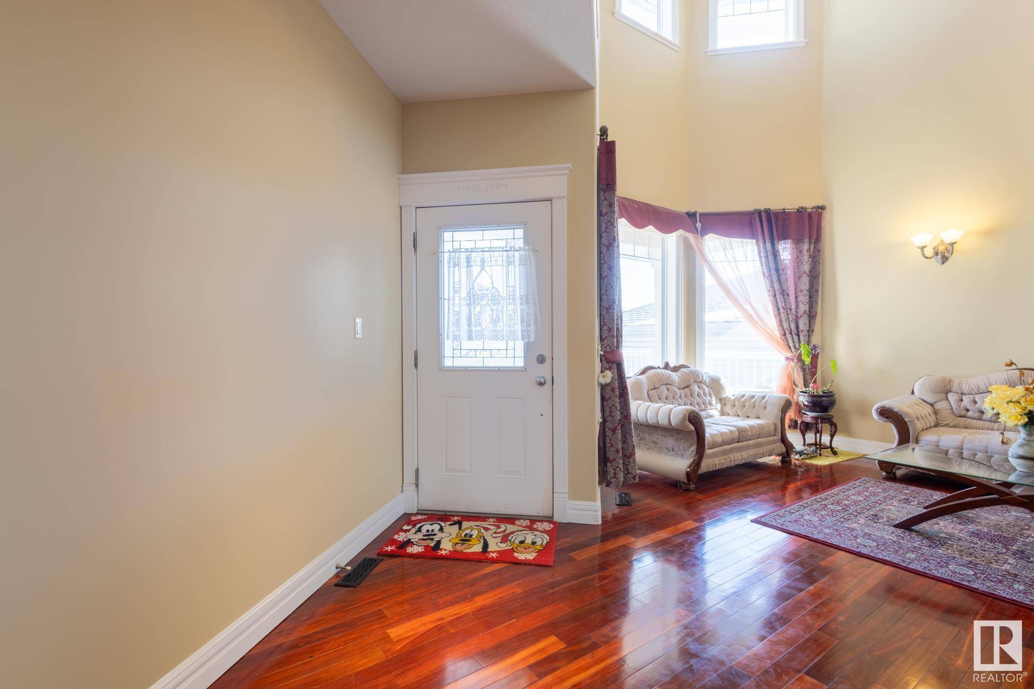 Edmonton, AB T6R 3V1,3014 MACNEIL WY NW