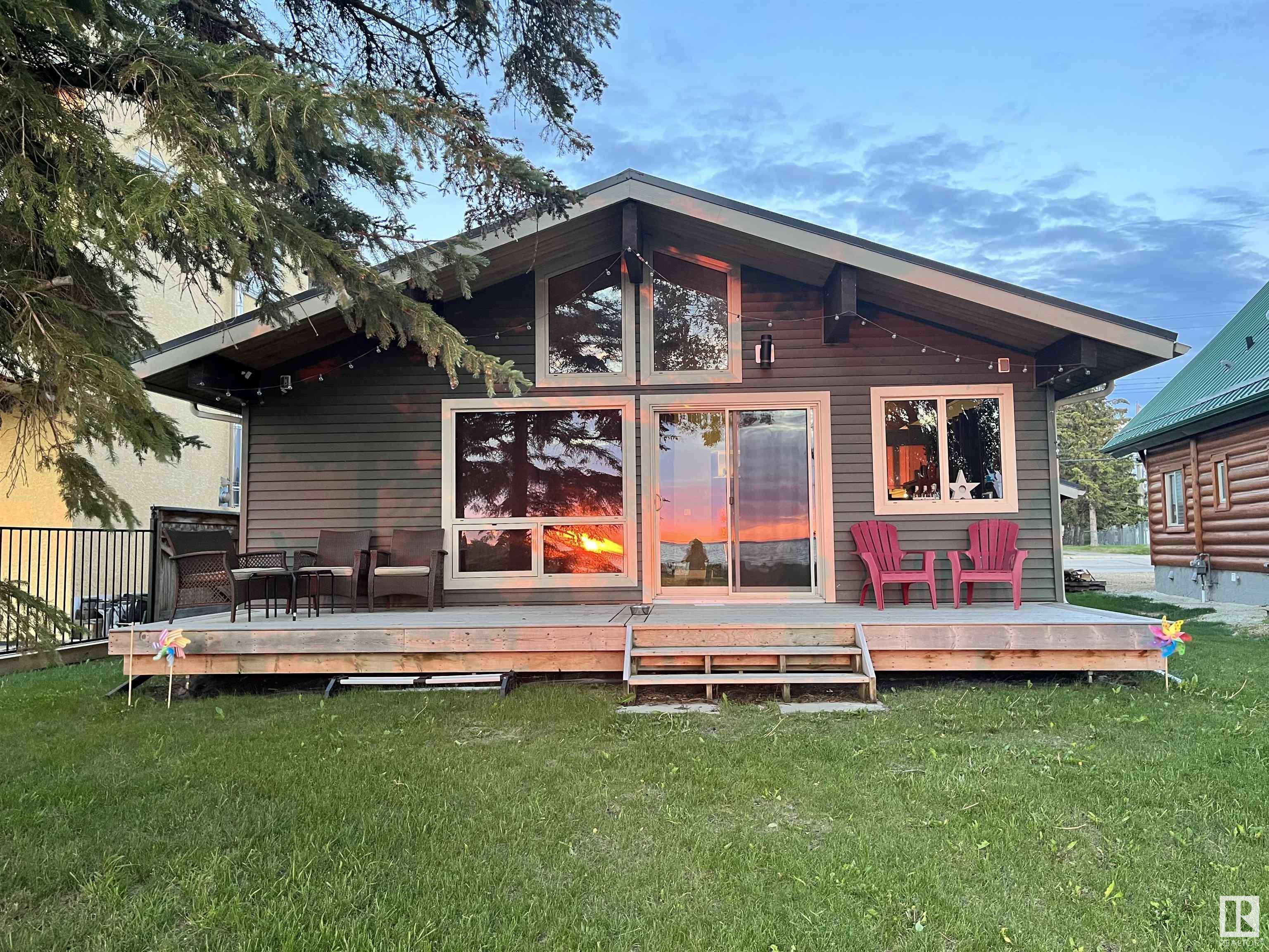 Rural Lac Ste. Anne County, AB T0E 0A0,4912 50 AV