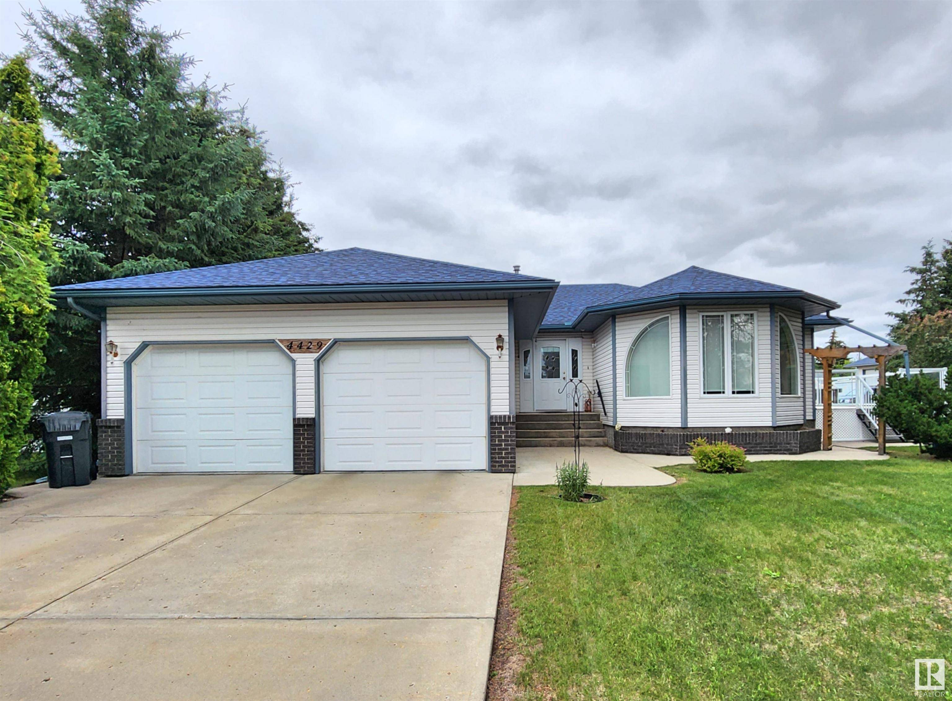 4429 58 ST, St. Paul Town, AB T0A 3A1