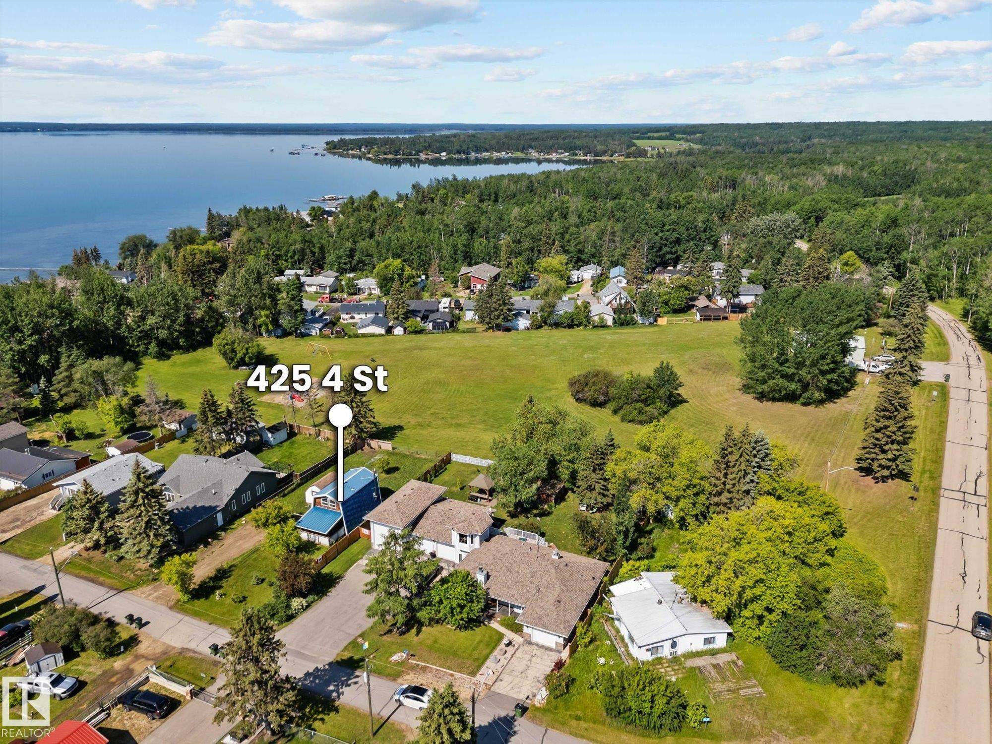 Rural Lac Ste. Anne County, AB T0E 0A0,425 4 ST