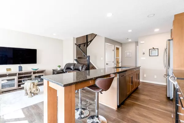 Edmonton, AB T6T 2K1,315 39 AV NW