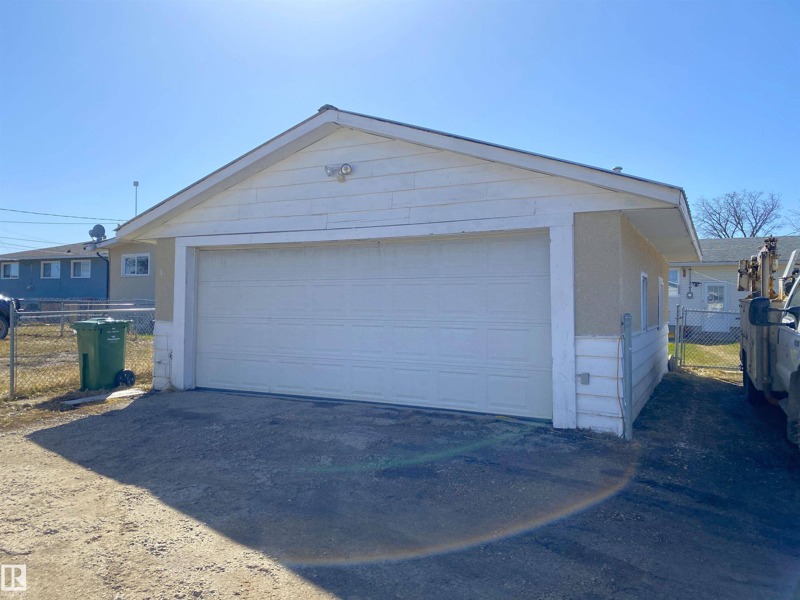 Wetaskiwin, AB T9A 0A3,5010 40 AV