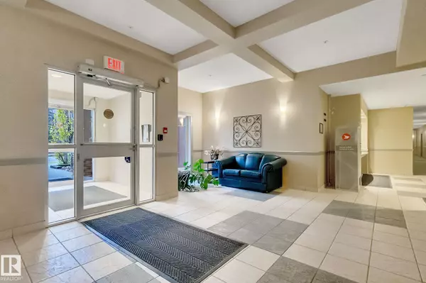 Edmonton, AB T5R 1Y6,#104 8931 156 ST NW NW