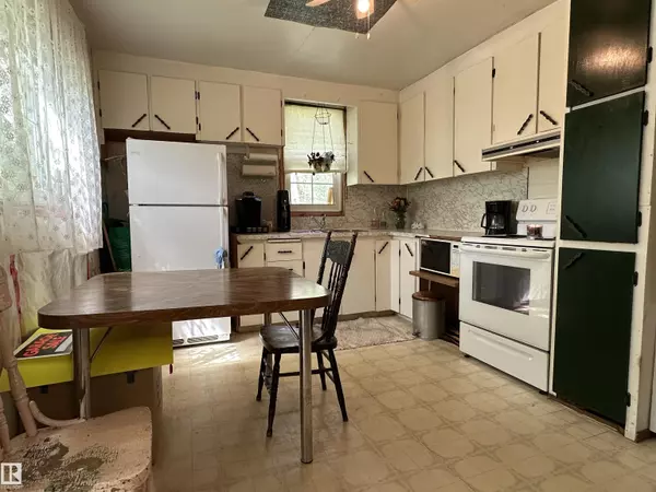 Ardmore, AB T0A 0B0,5012 49 AV