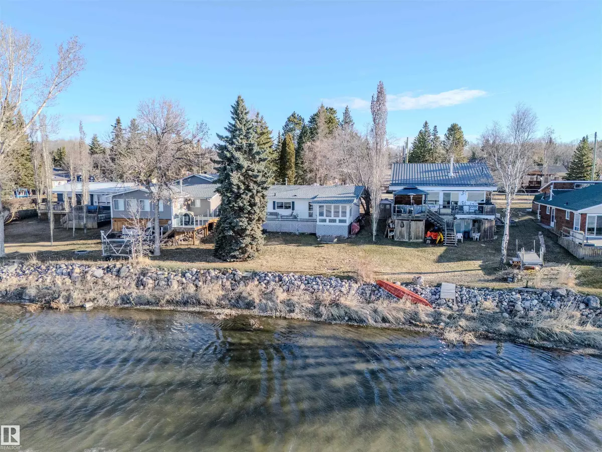 Rural Lac Ste. Anne County, AB T0E 1A0,316 3 Street