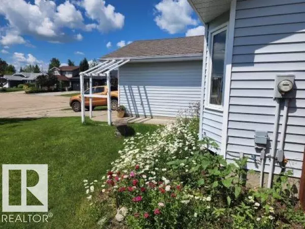 Morinville, AB T8R 1C4,10309 87A ST