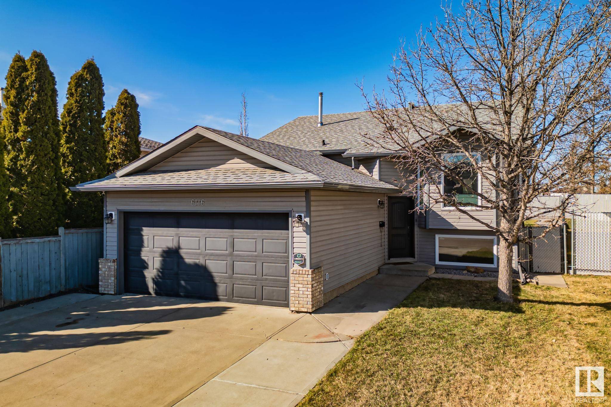 Edmonton, AB T5Y 2R9,6116 159 AV NW