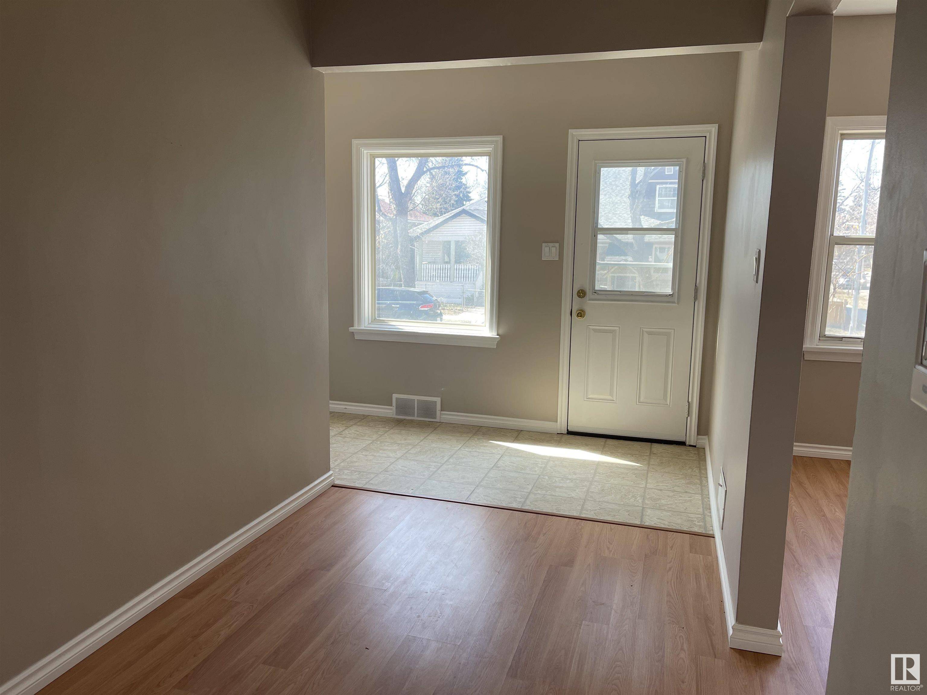 Edmonton, AB T5G 1S8,11161 96 ST NW