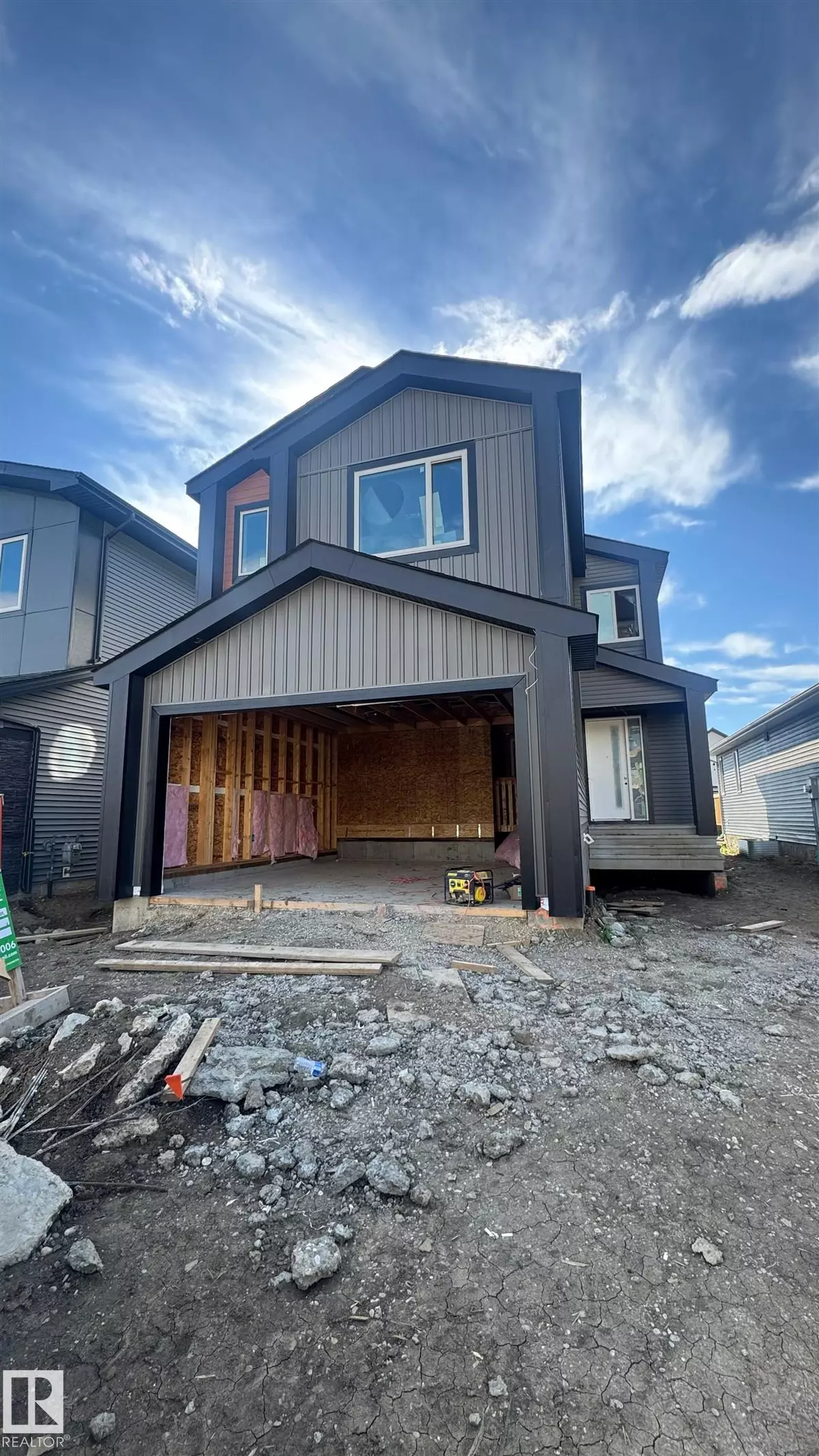 Leduc, AB T9E 1T1,139 Creekside LN