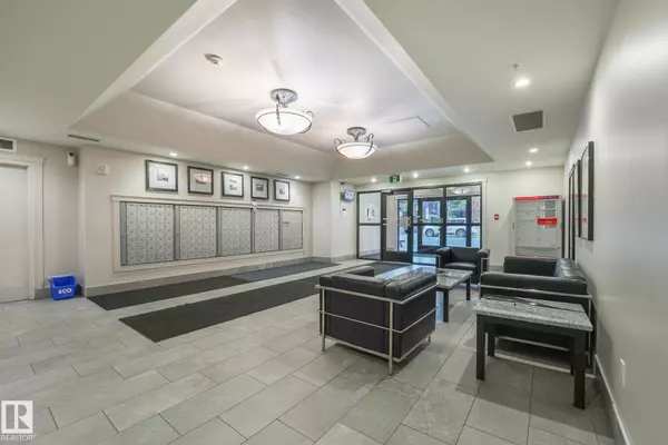 Edmonton, AB T5J 1A7,#1002 10180 104 ST NW