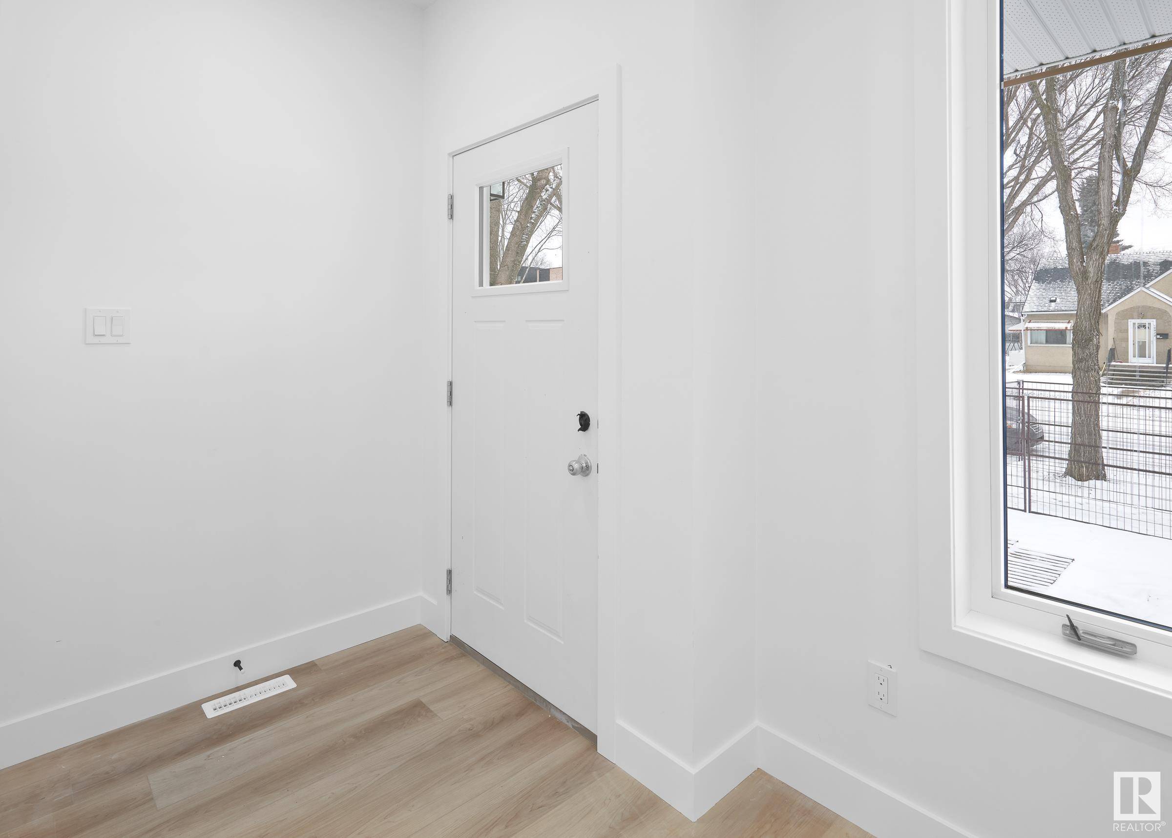 Edmonton, AB T5N 2G8,10219 137 ST NW