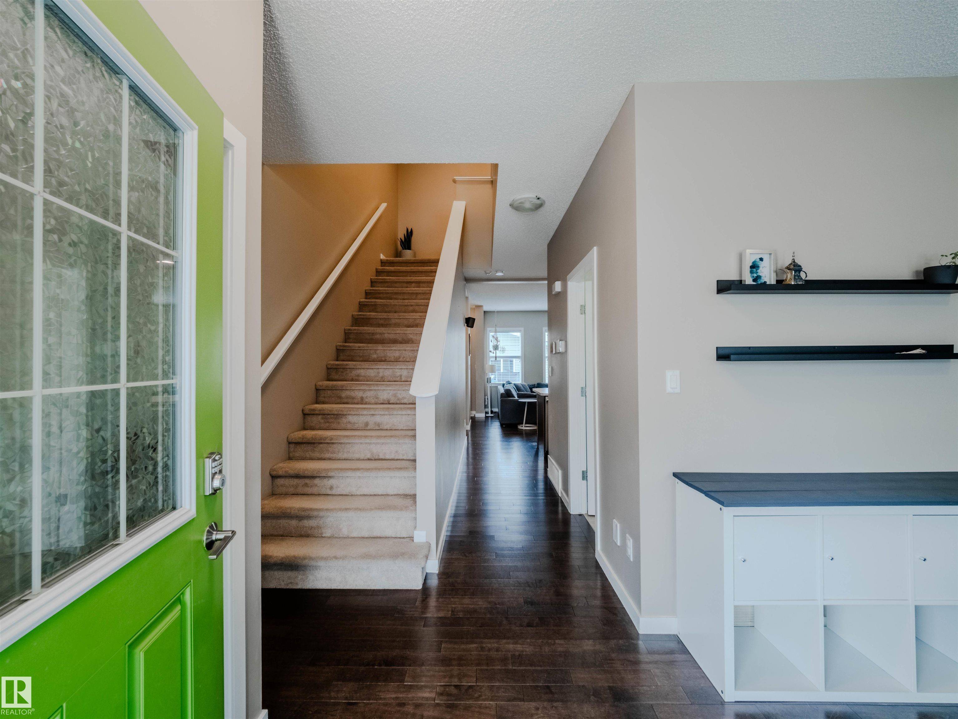 Edmonton, AB T6X 0L5,7304 20 AV SW