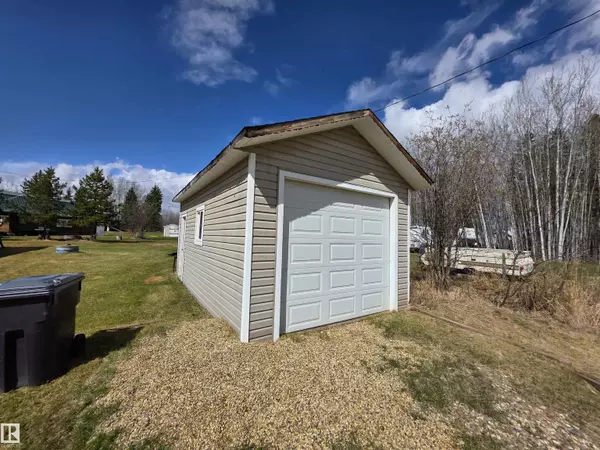 Rural Wetaskiwin County, AB T0C 0T0,102 4 ST W