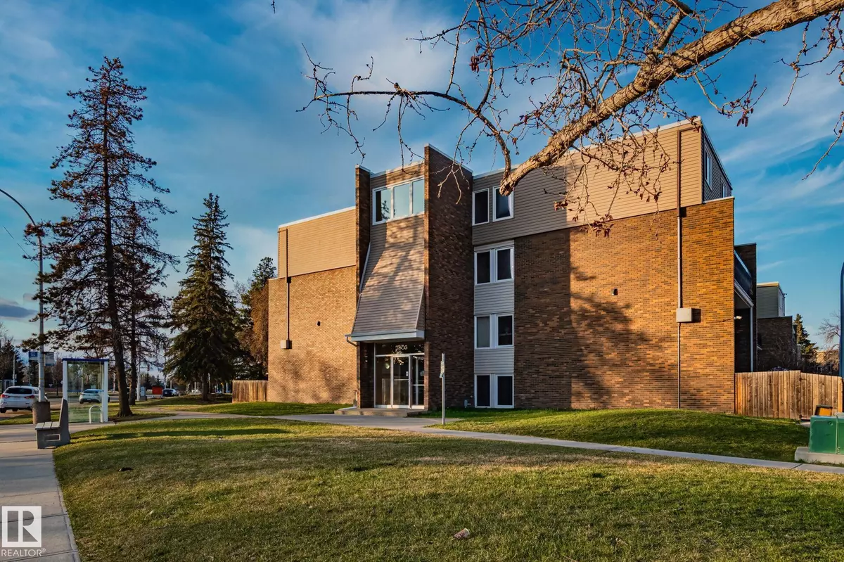 Edmonton, AB T5R 2E1,#112 7805 159 ST NW