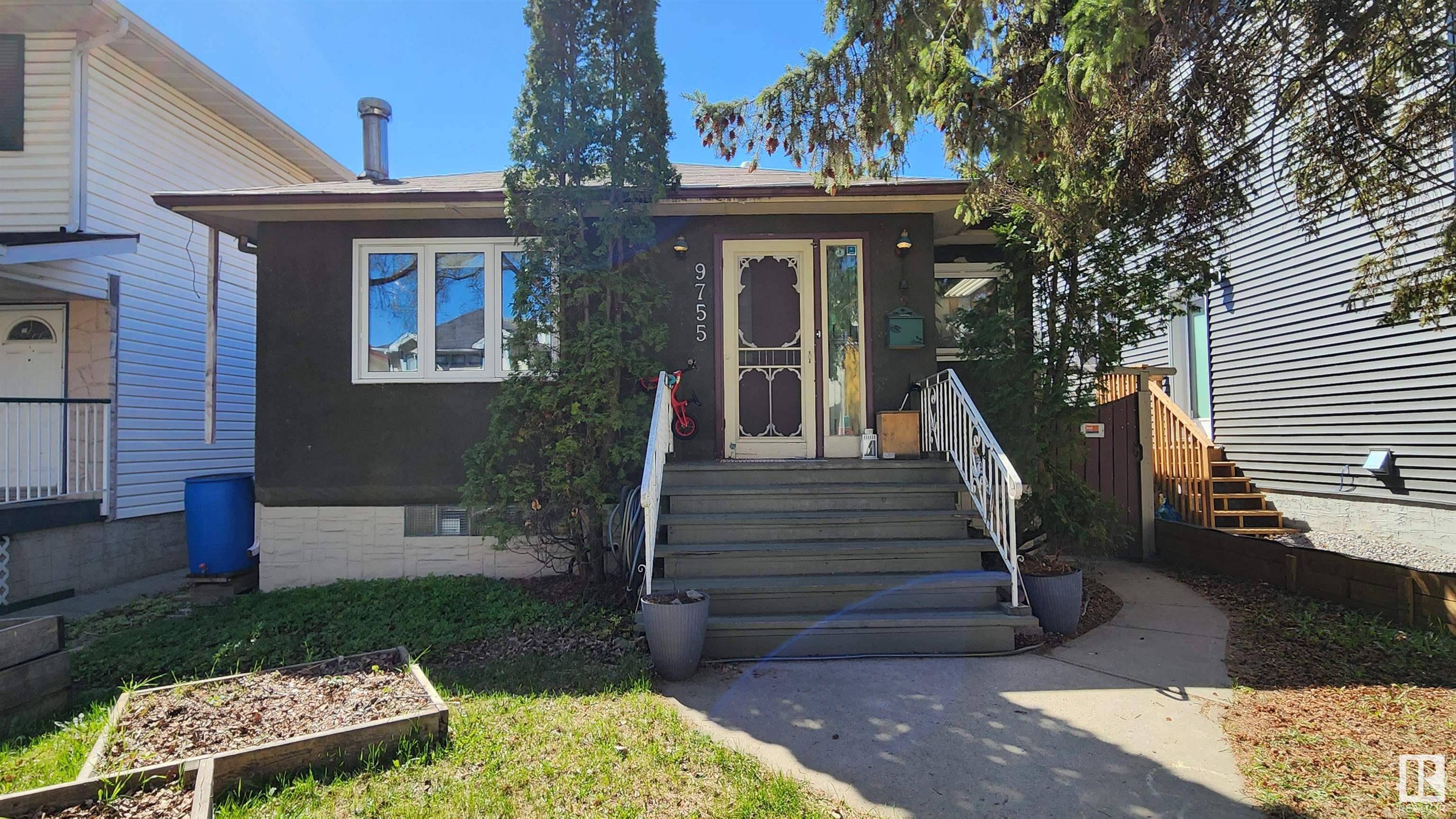 9755 83 AV NW, Edmonton, AB T6E 2B6