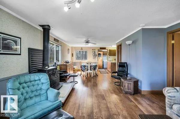 Rural Wetaskiwin County, AB T0C 2V0,24 Lakeshore Drive, S.V. Grandview