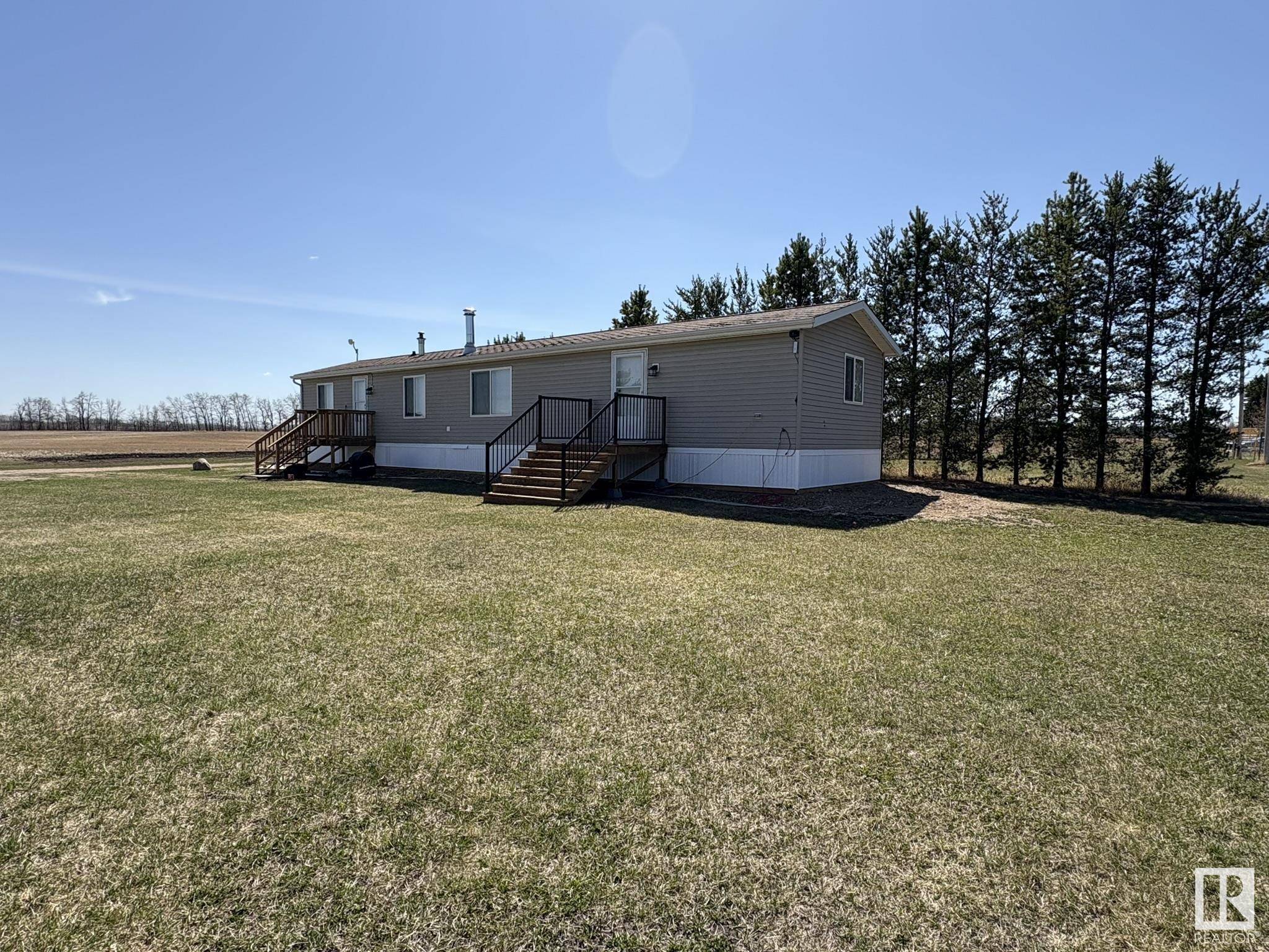 4424 Maria DR E, Smoky Lake Town, AB T0A 3C0