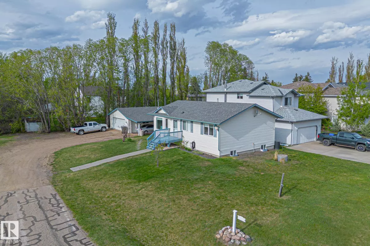 Cardiff, AB T8R 2G5,430 St. John ST